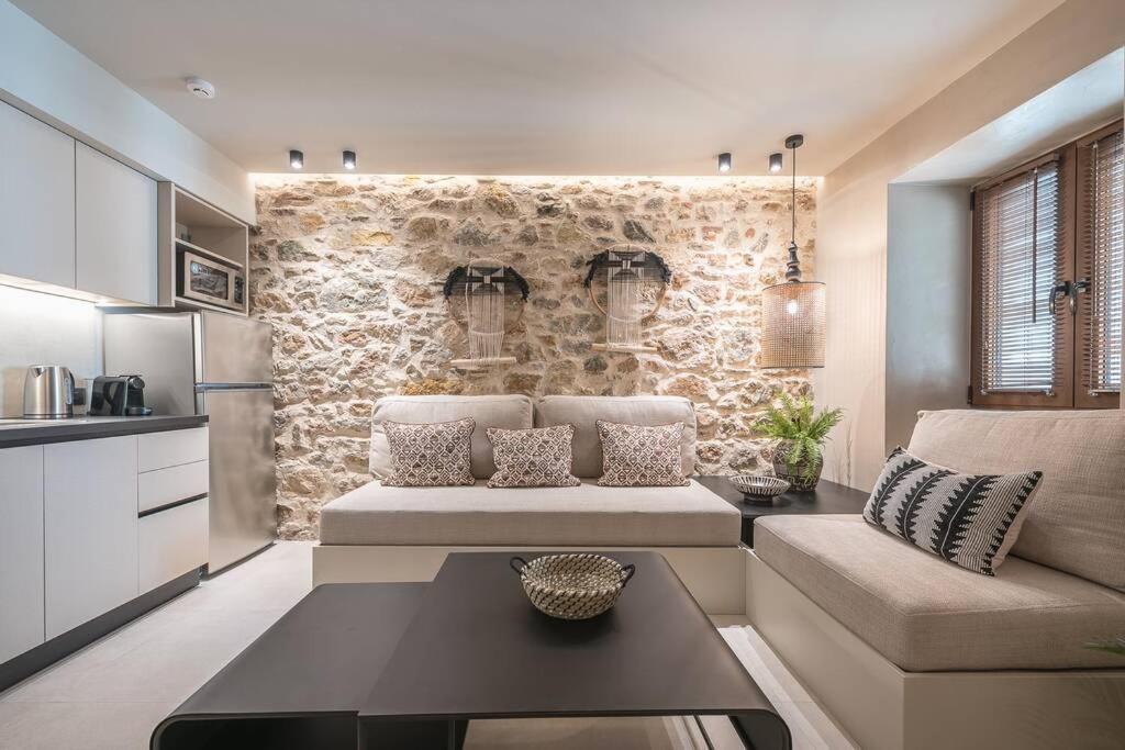 Apollonos 28 Luxury Suites Афіни Екстер'єр фото