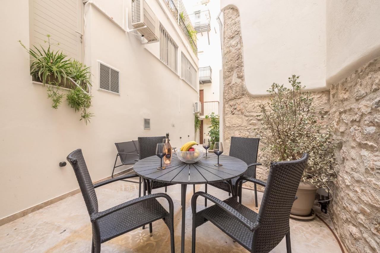 Apollonos 28 Luxury Suites Афіни Екстер'єр фото
